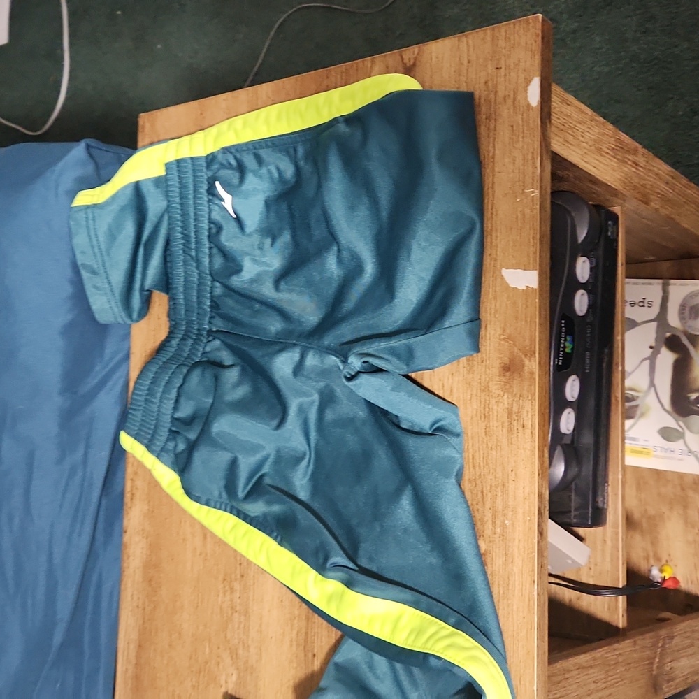 Boys Size 8 everlast pants